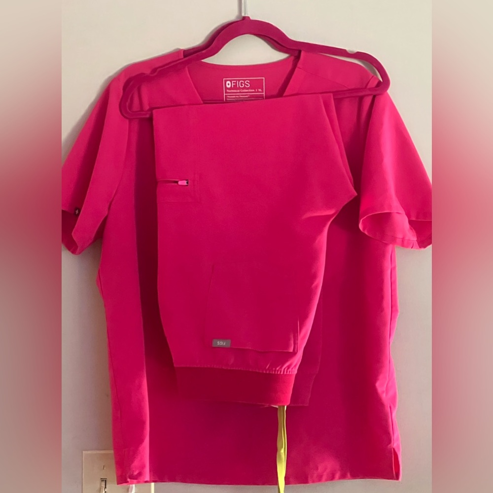 FIGS Scrub Set Top:Short Sleeve Size XL Pants:Elastic Waistband & Ankles Size L